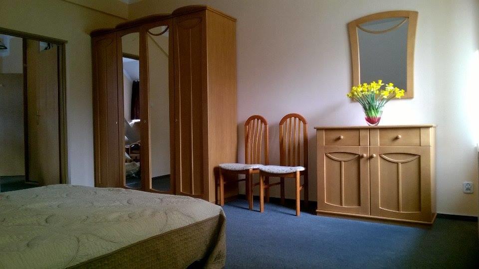 Chrobry Hotel Szprotawa Bagian luar foto