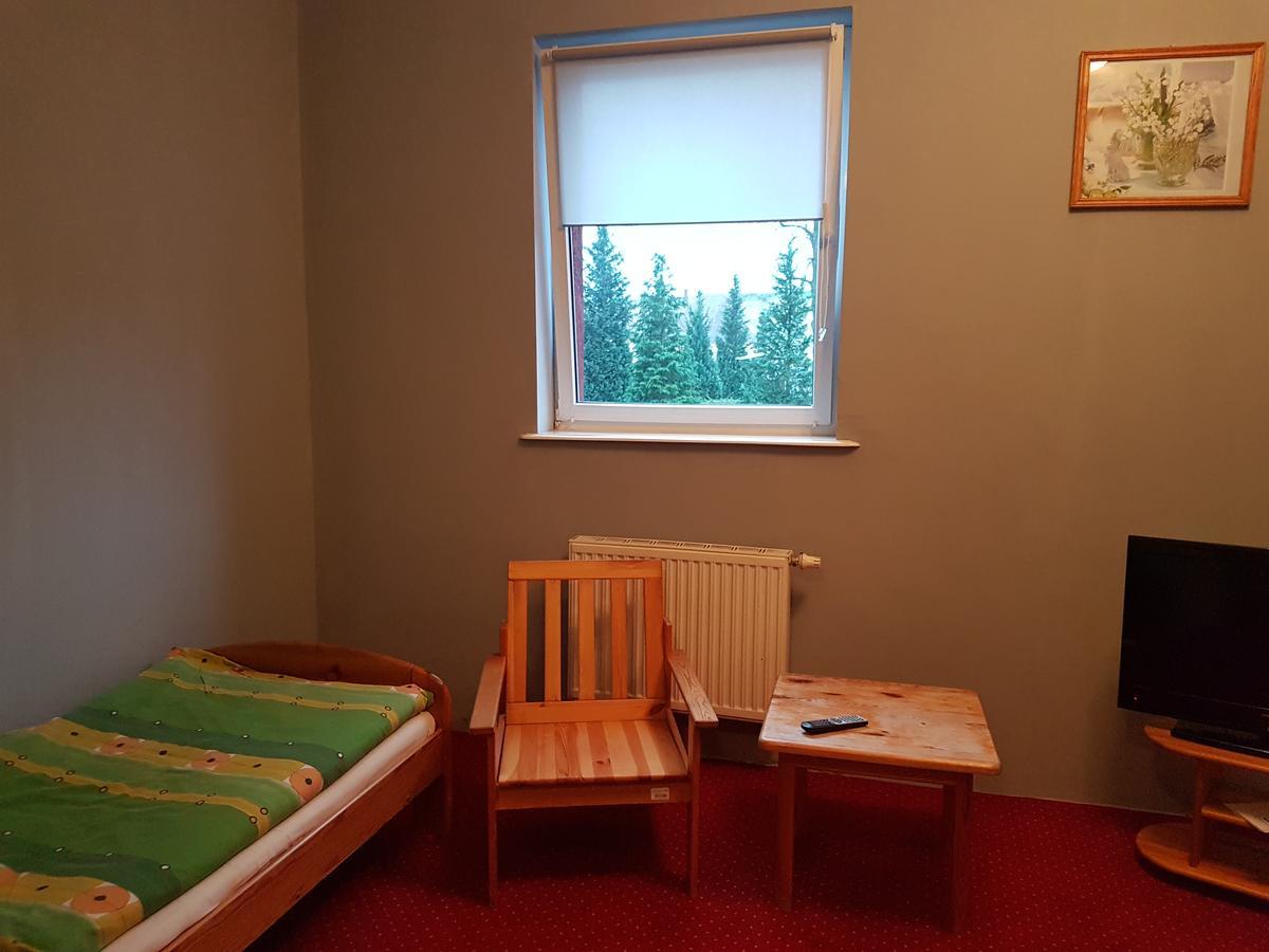 Chrobry Hotel Szprotawa Bagian luar foto