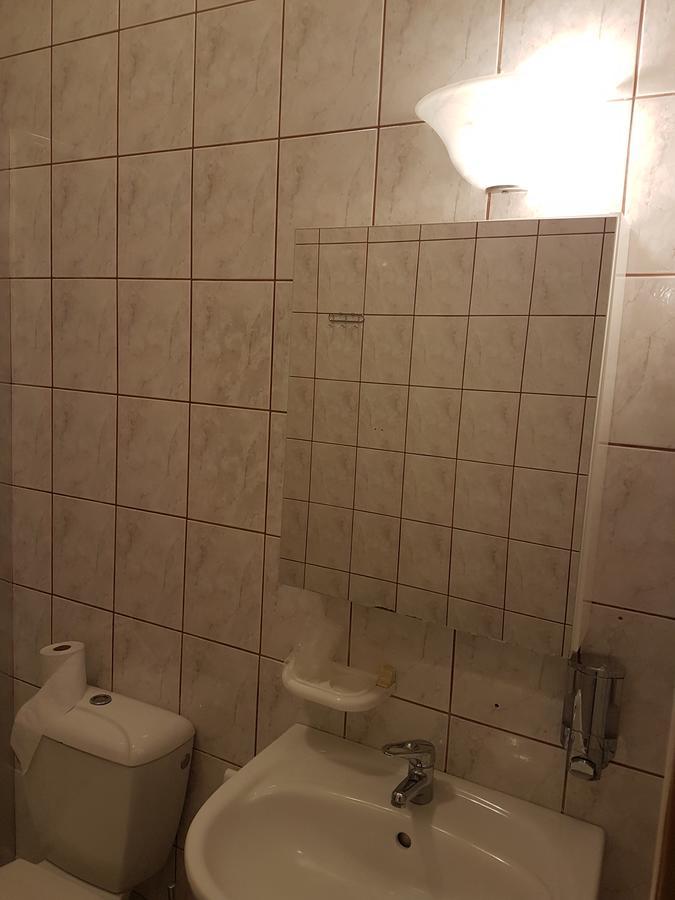 Chrobry Hotel Szprotawa Bagian luar foto