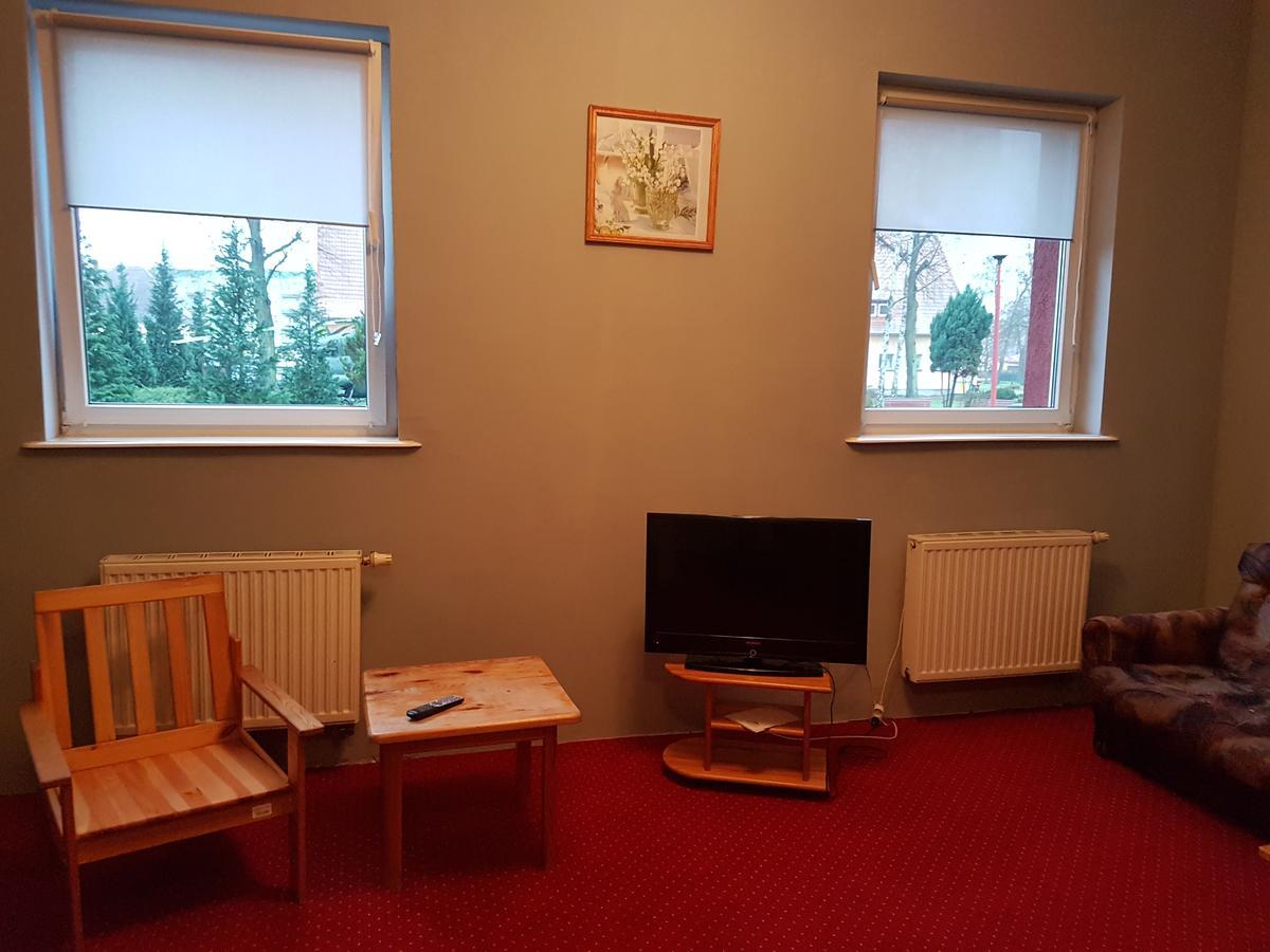 Chrobry Hotel Szprotawa Bagian luar foto