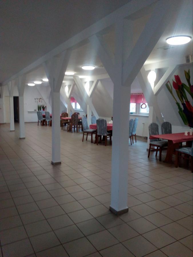 Chrobry Hotel Szprotawa Bagian luar foto