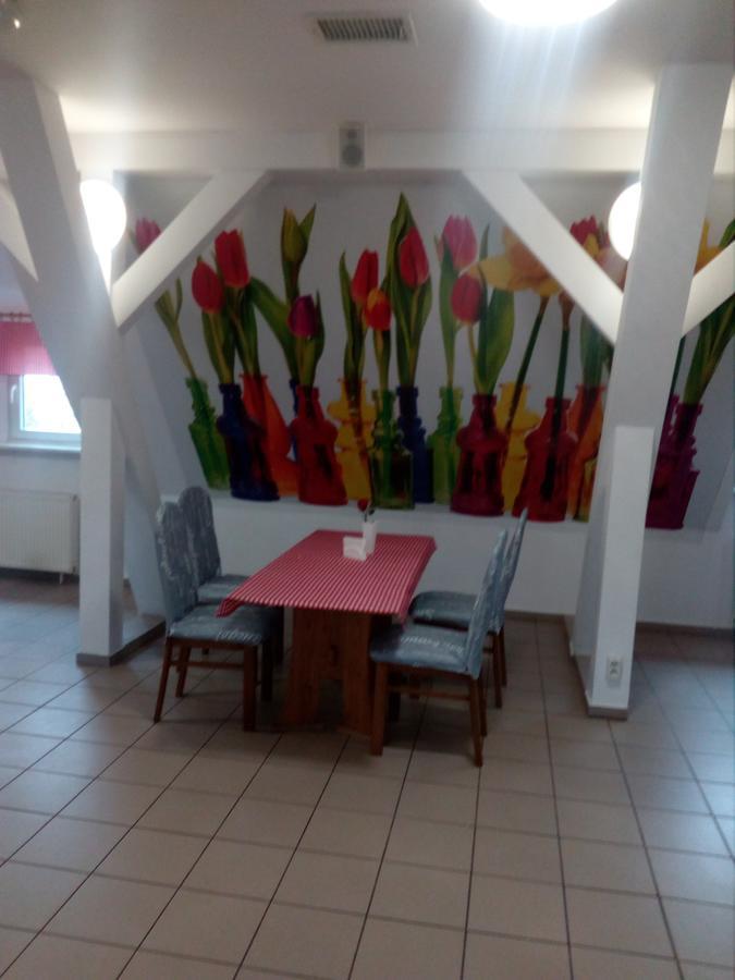 Chrobry Hotel Szprotawa Bagian luar foto